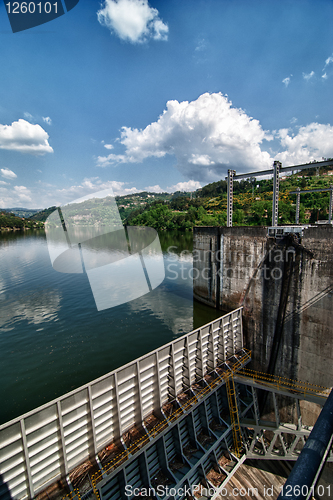 Image of Carrapatelo barrage