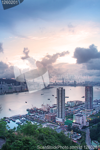 Image of Hong Kong skyline at night 