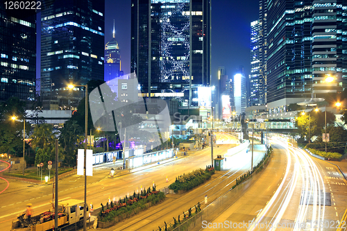 Image of traffic in city at night 