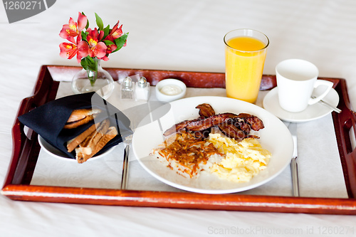 Image of breakfast on the tray