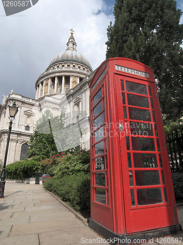 Image of London telephone box