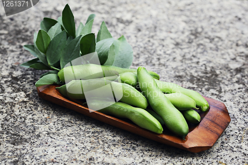 Image of fresh broad beans