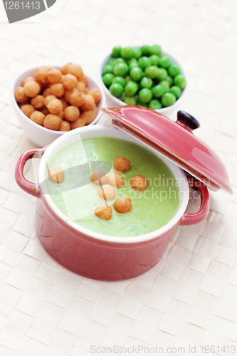 Image of green pea soup