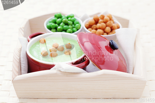 Image of green pea soup