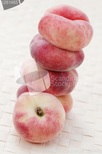 Image of peaches