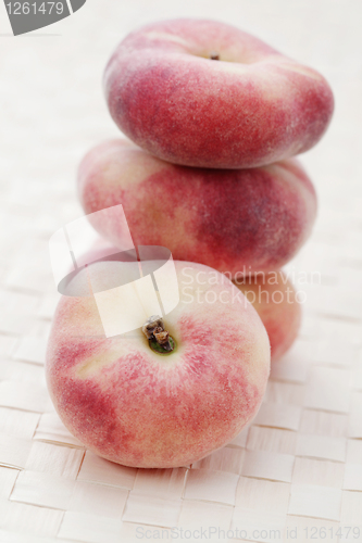 Image of peaches