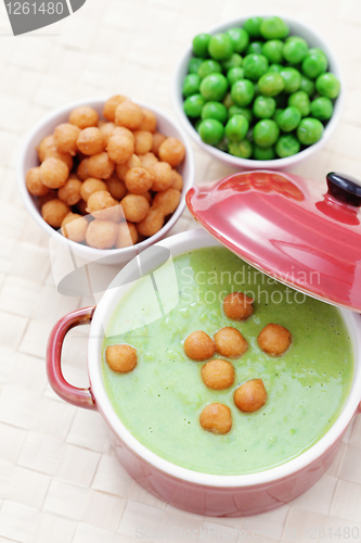 Image of green pea soup