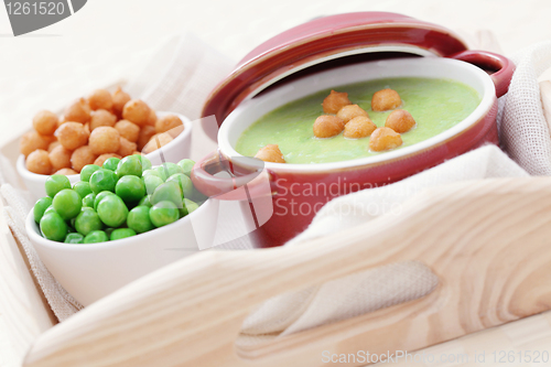 Image of green pea soup