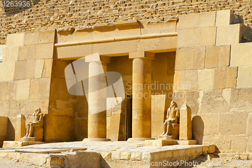 Image of Temple entrance