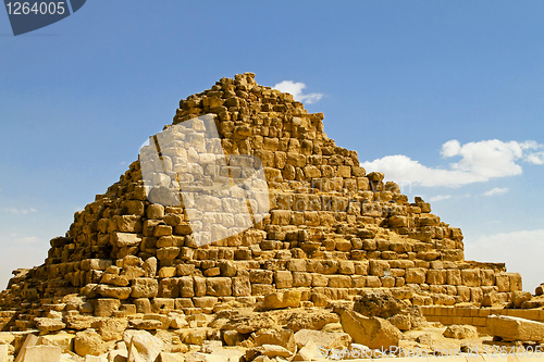 Image of Queen Hetepheres pyramide