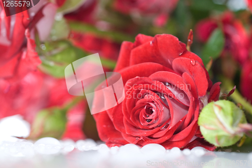 Image of red rose bouquet