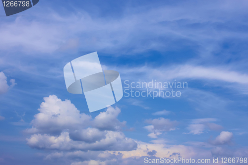 Image of Easy white clouds