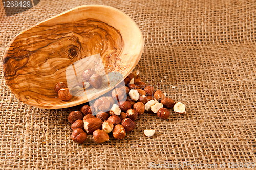 Image of hazelnuts