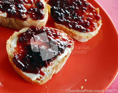 Image of Bread with marmalade