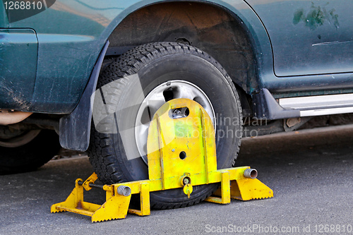 Image of Wheel clamp