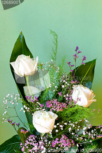 Image of White roses bouquet