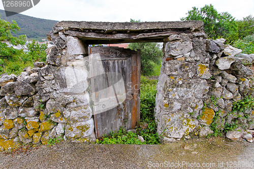 Image of Abandoned property