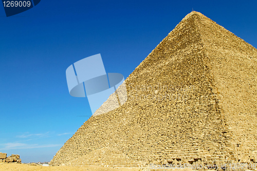 Image of Great pyramide side
