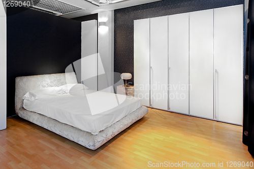 Image of Modern bedroom