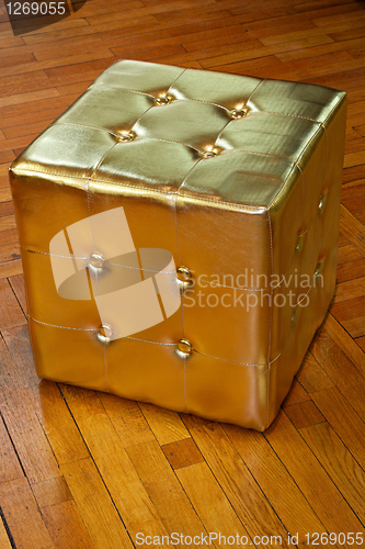 Image of Gold cube