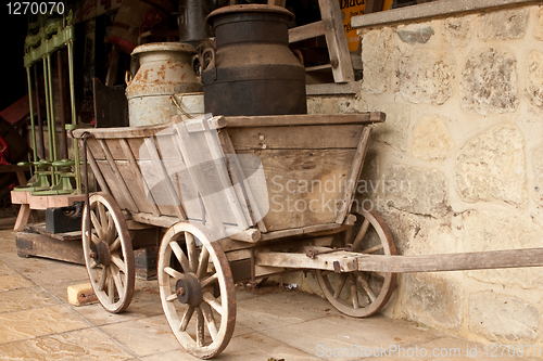 Image of wooden cart