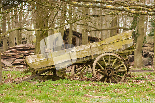 Image of old cart