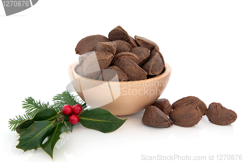 Image of Brazil Nuts and Holly