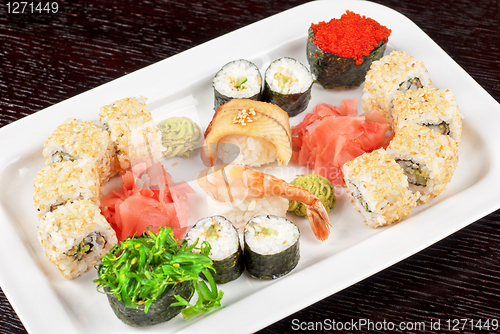 Image of sushi set