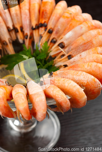 Image of shrimps with lemon