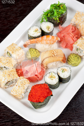 Image of sushi set