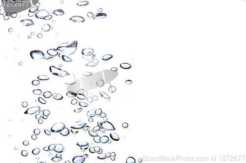 Image of air bubbles in water