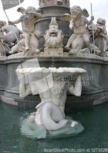 Image of Parliament fountain