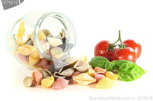 Image of Noodles and tomatoes