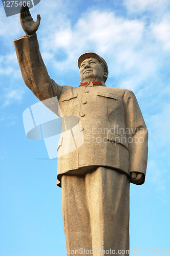Image of Chairman Mao's statue