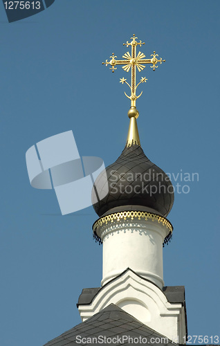 Image of cross on a church dome