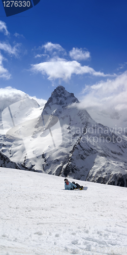 Image of Snowboarder on ski slope