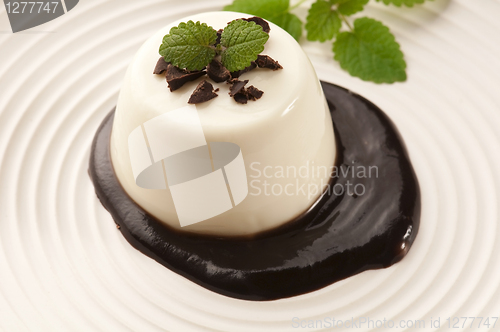 Image of Panna Cotta with chocolate and vanilla beans