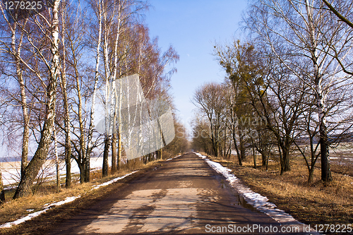 Image of asphalted road 