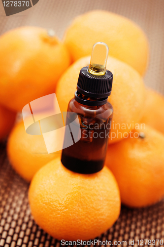 Image of tangerine essential oil 