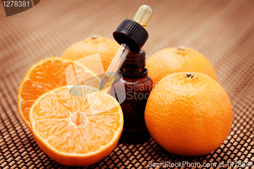 Image of tangerine essential oil 