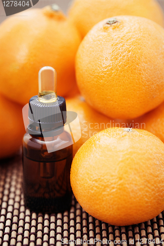 Image of tangerine essential oil 