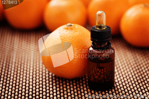 Image of tangerine essential oil 