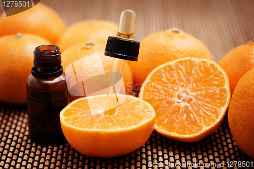 Image of tangerine essential oil 