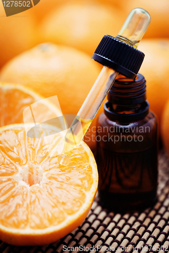 Image of tangerine essential oil 