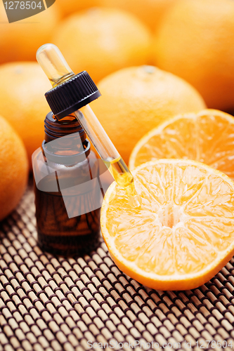 Image of tangerine essential oil 