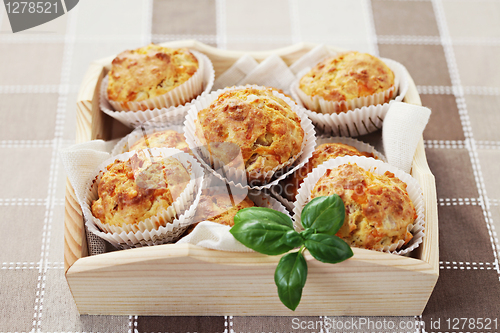 Image of muffins with ham and cheese