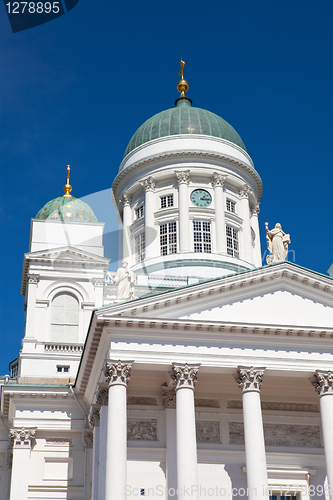 Image of Tuomiokirkko church in Helsinki, Finland