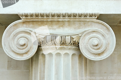 Image of Ionian column