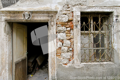 Image of Abandoned home