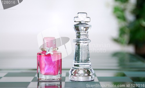 Image of Chess Pieces - Queen and King